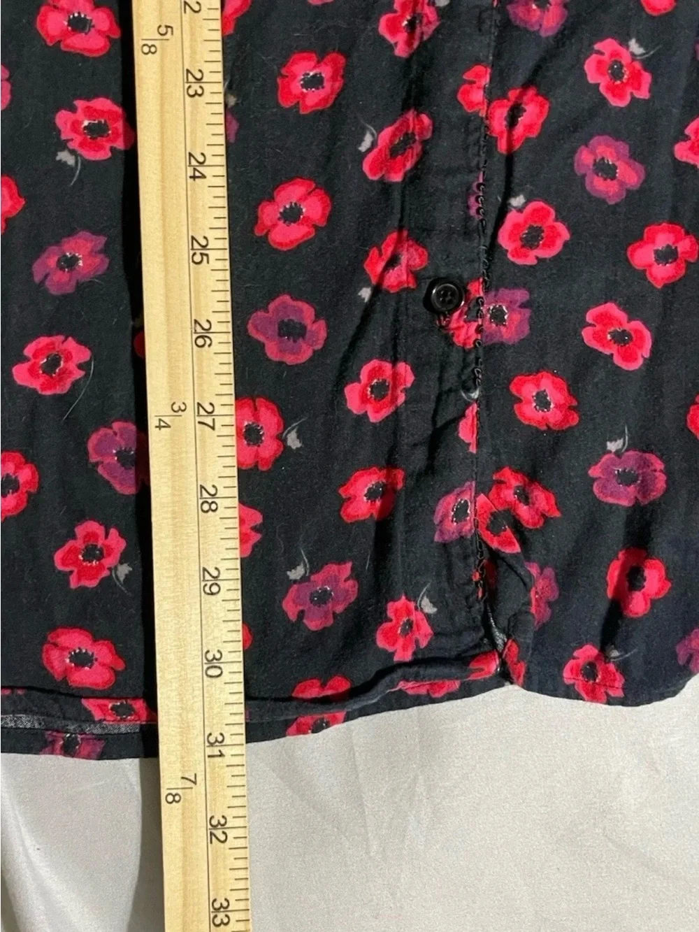 Kate Spade Women's Button Front Poppy Floral Sleep Shirt Black Red Size Medium